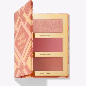 Tarte Hamptons weekender contour palette